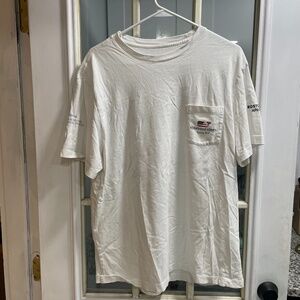 Vineyard Vines 2016 Boston Marathon Men's Medium Wicked Strong Short-sleeve Tee